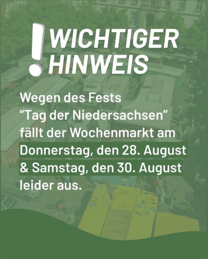 Fleischereifachverkäuferin an der Schneidemaschine – Qualität & Hygiene stehen in unserer Fleischerei an erster Stelle!